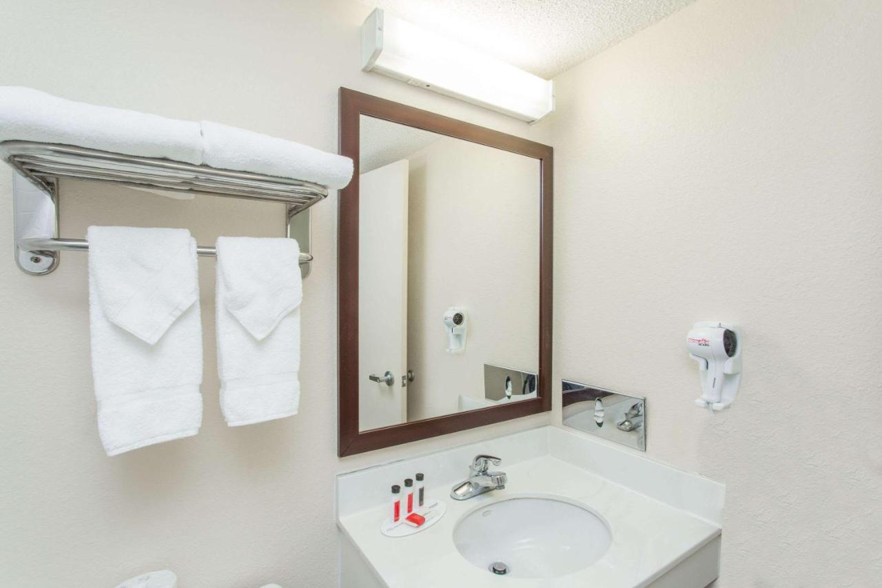 King Room - Mobility Access/Non-Smoking at Baymont by Wyndham Jefferson City
