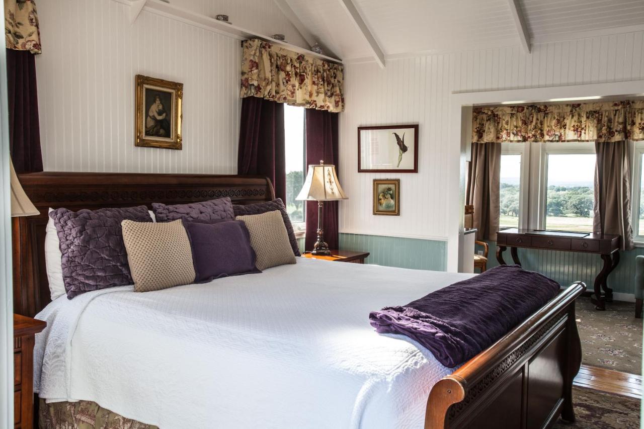 | Rose Hill Retreat AAA Four Diamond Inn