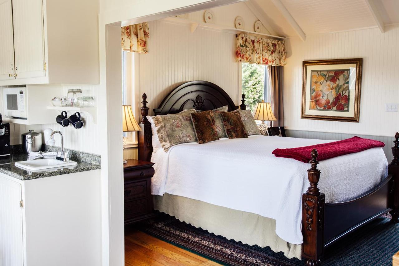 | Rose Hill Retreat AAA Four Diamond Inn