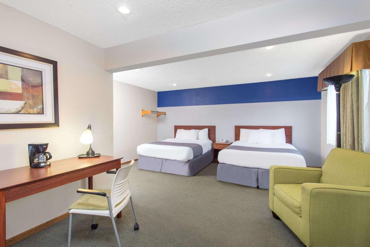 Studio Suite with Two Queen Beds - Mobility Access/Non-Smoking at Baymont by Wyndham Dubuque