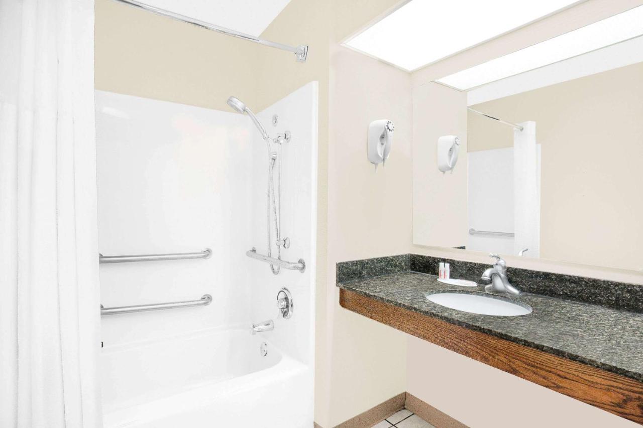 Double Room - Disability Access/Non-Smoking at Baymont by Wyndham Roanoke Rapids