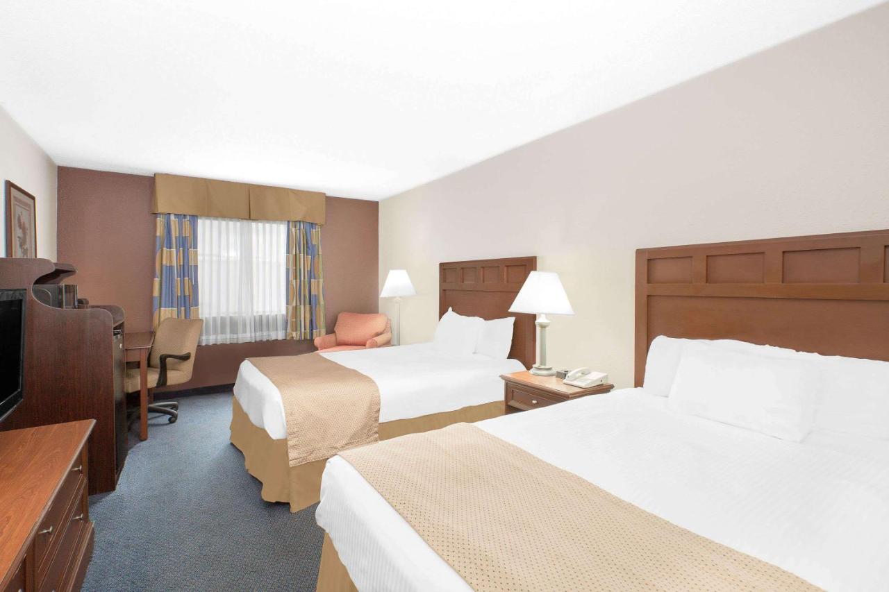 Deluxe Double Room with Two Double Beds - Non-Smoking at Baymont by Wyndham Boone