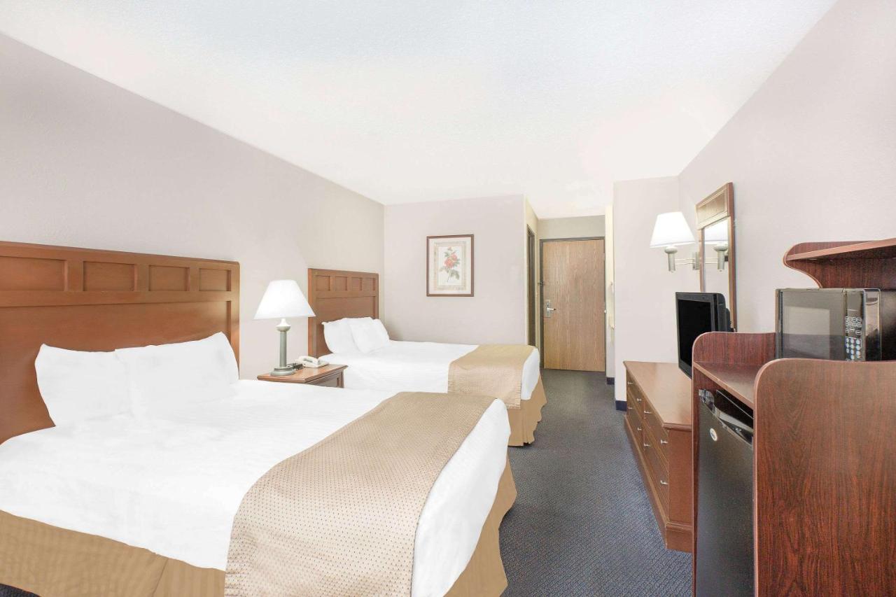 Deluxe Double Room with Two Double Beds - Non-Smoking at Baymont by Wyndham Boone