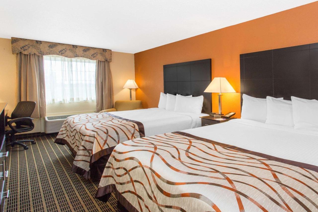 Queen Room with Two Queen Beds - Non-Smoking at Baymont by Wyndham Muskegon
