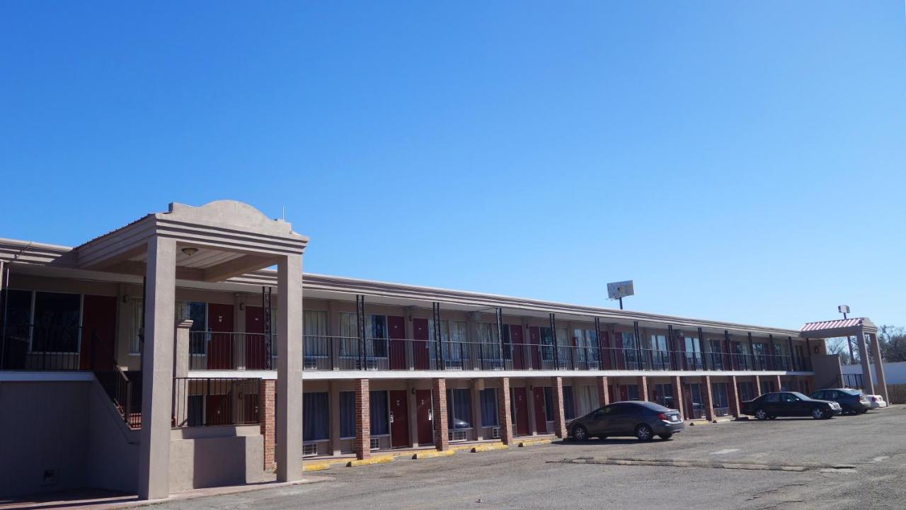 | Baton Rouge West Inn
