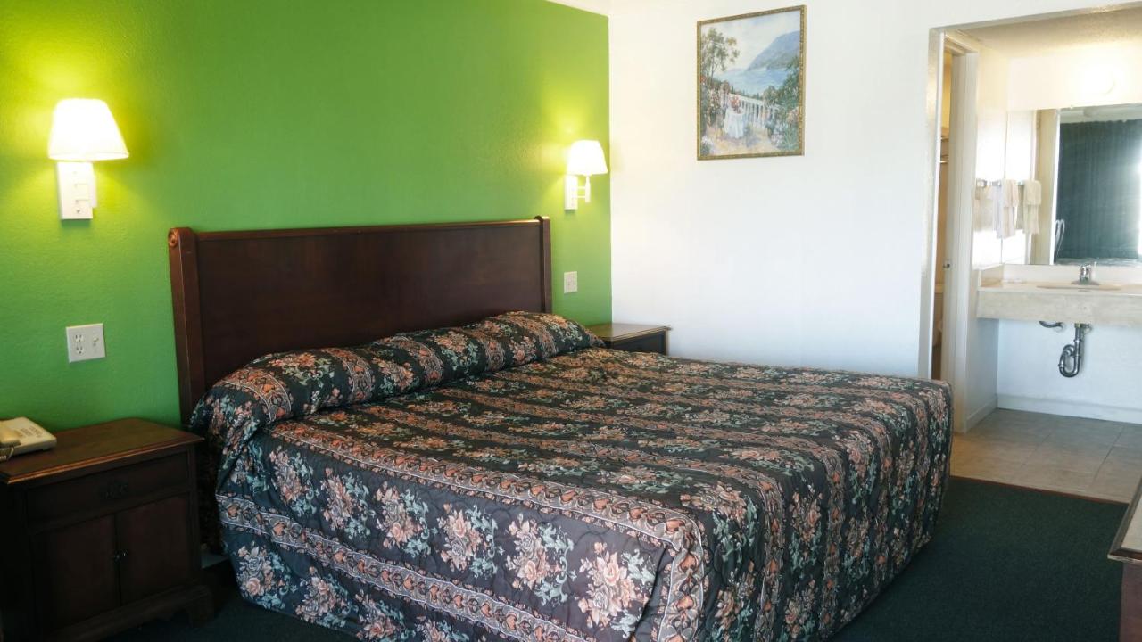 | Baton Rouge West Inn