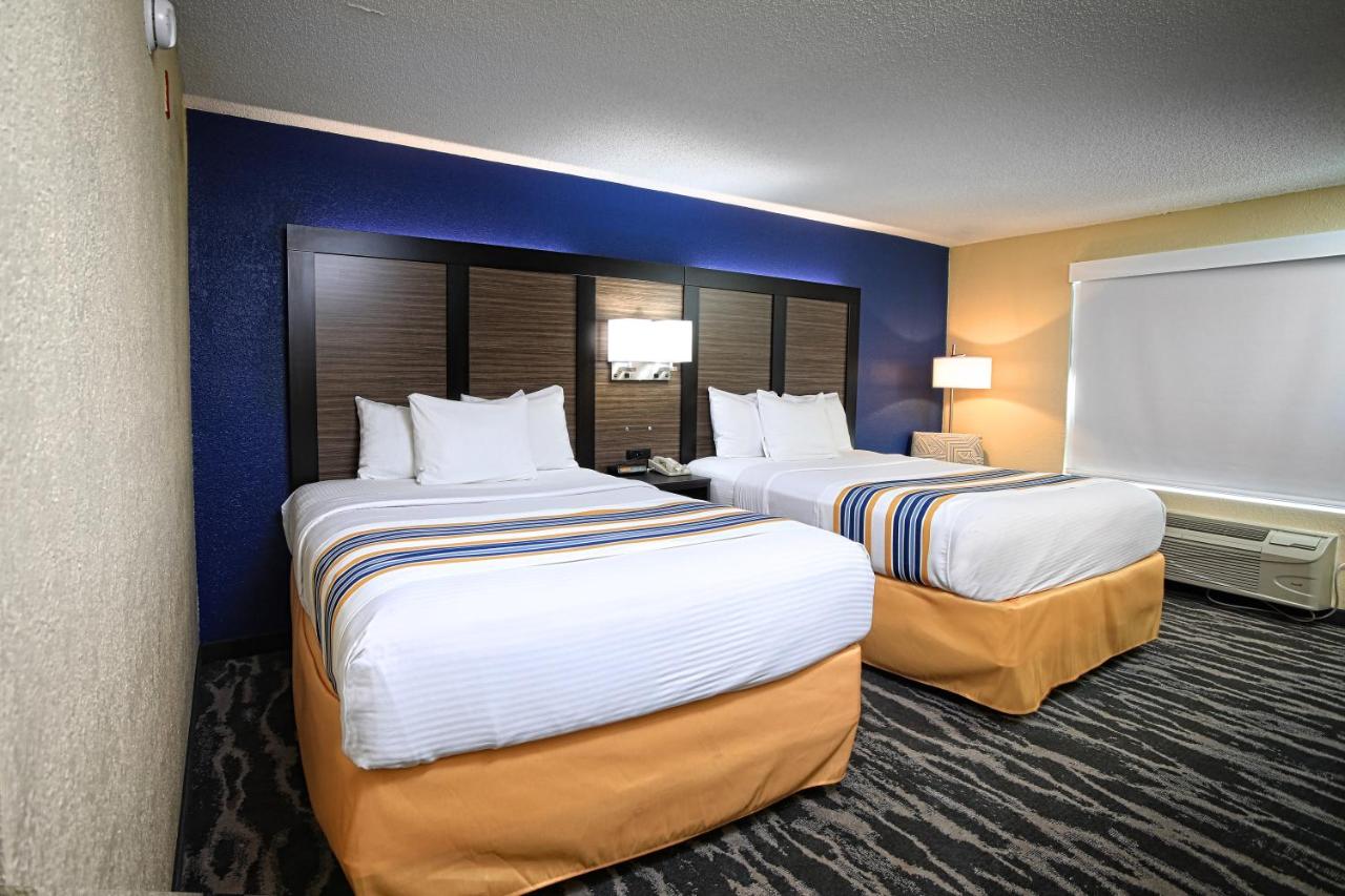 Queen Room with Two Queen Beds at Eagles Nest Inn