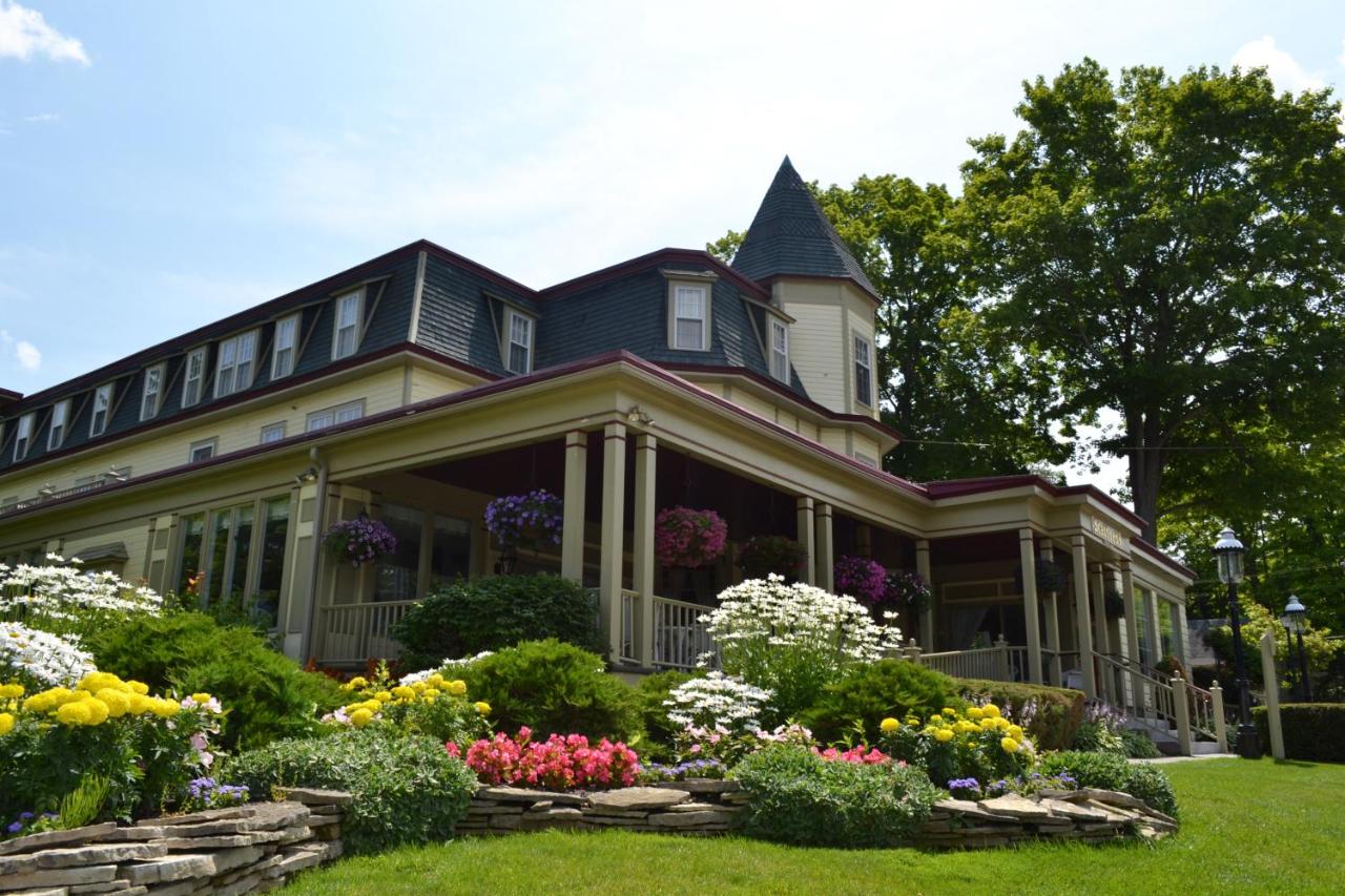 | Stafford's Bay View Inn