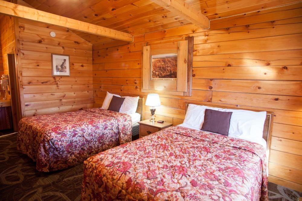 | Bryce Gateway inn Cabins