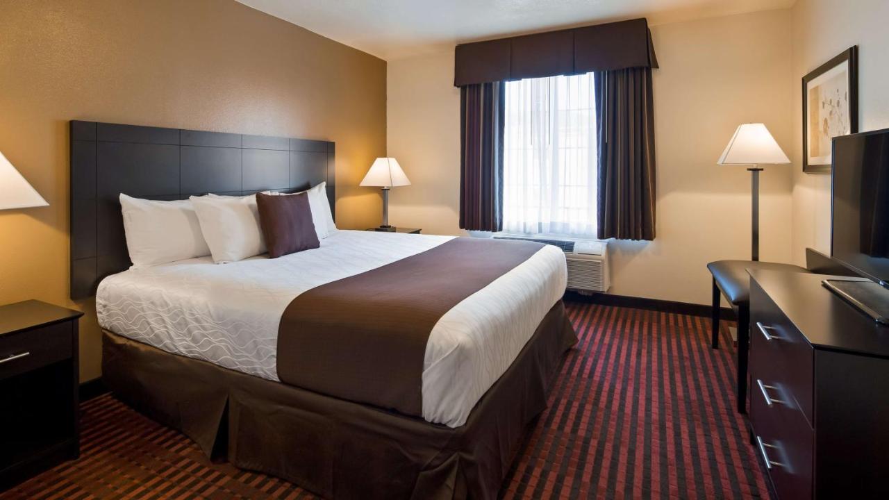 King Room - Non-Smoking at Best Western Salinas Valley Inn & Suites