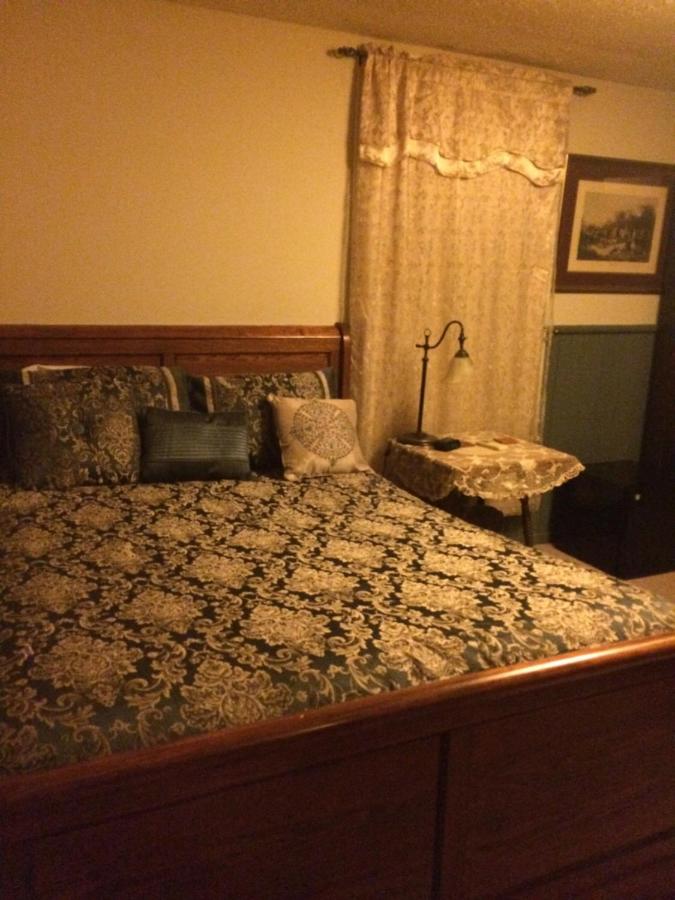 | Main Street Bed & Breakfast