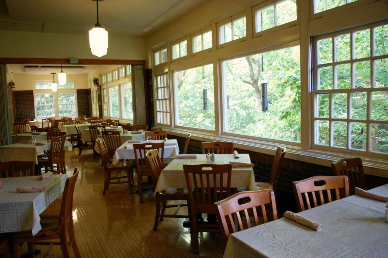 | Canyon Inn