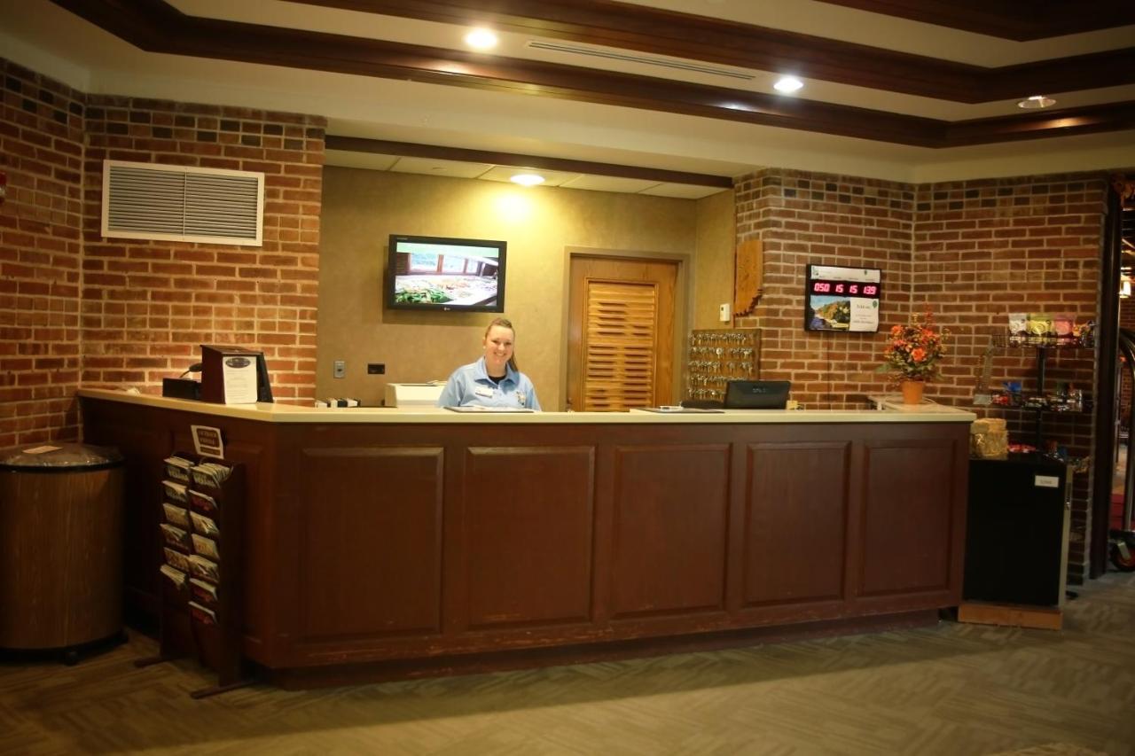 | Canyon Inn