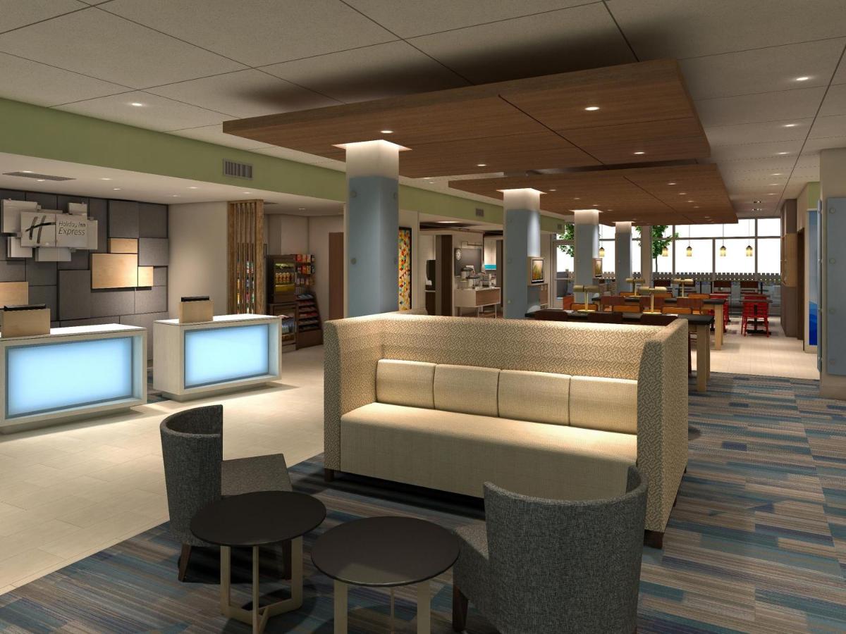 | Holiday Inn Express and Suites Des Moines Downtown, an IHG Hotel