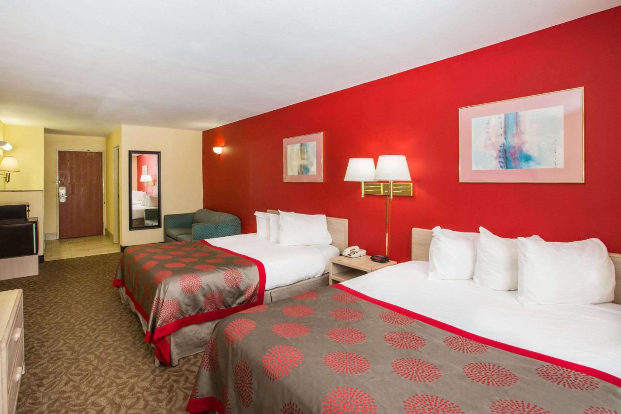 Deluxe Queen Room with Two Queen Beds - Non-Smoking at Ramada by Wyndham Sioux Falls