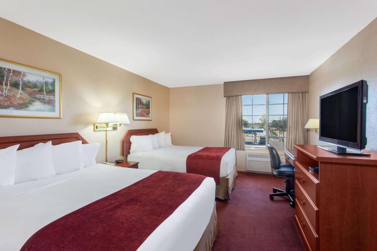 | Ramada by Wyndham Fresno Northwest
