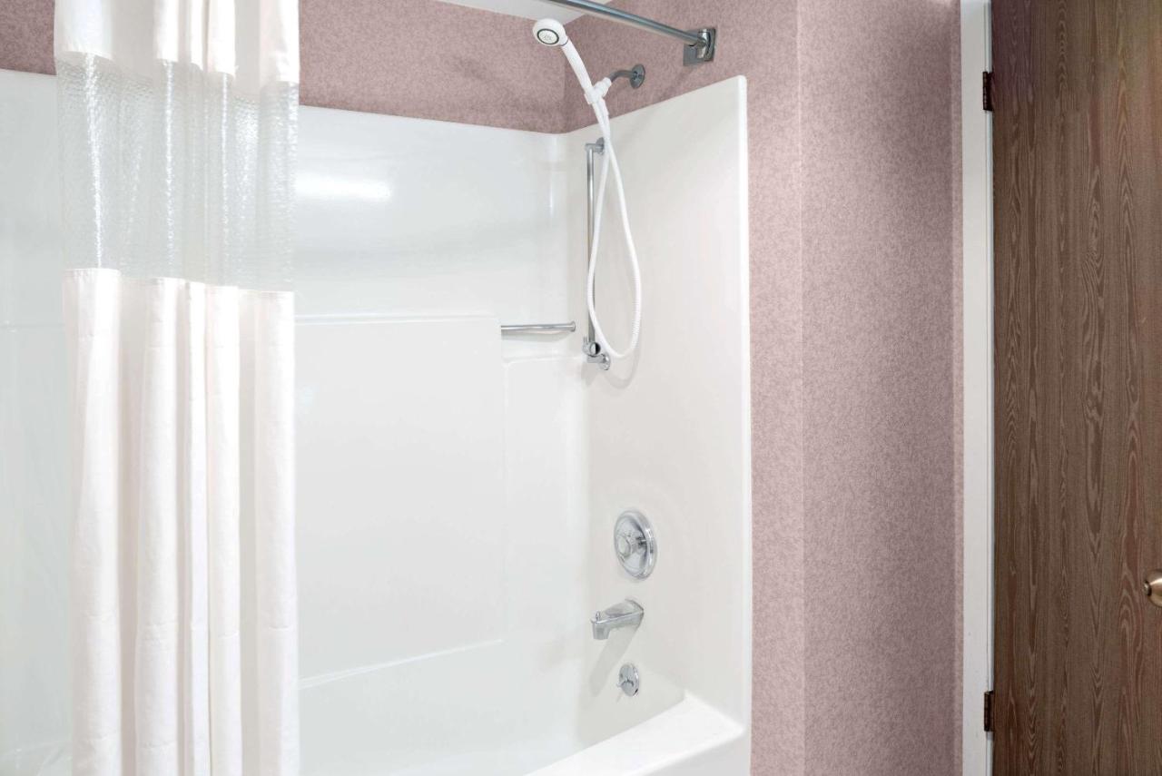 King Room- Non-Smoking at Ramada by Wyndham Spokane Valley