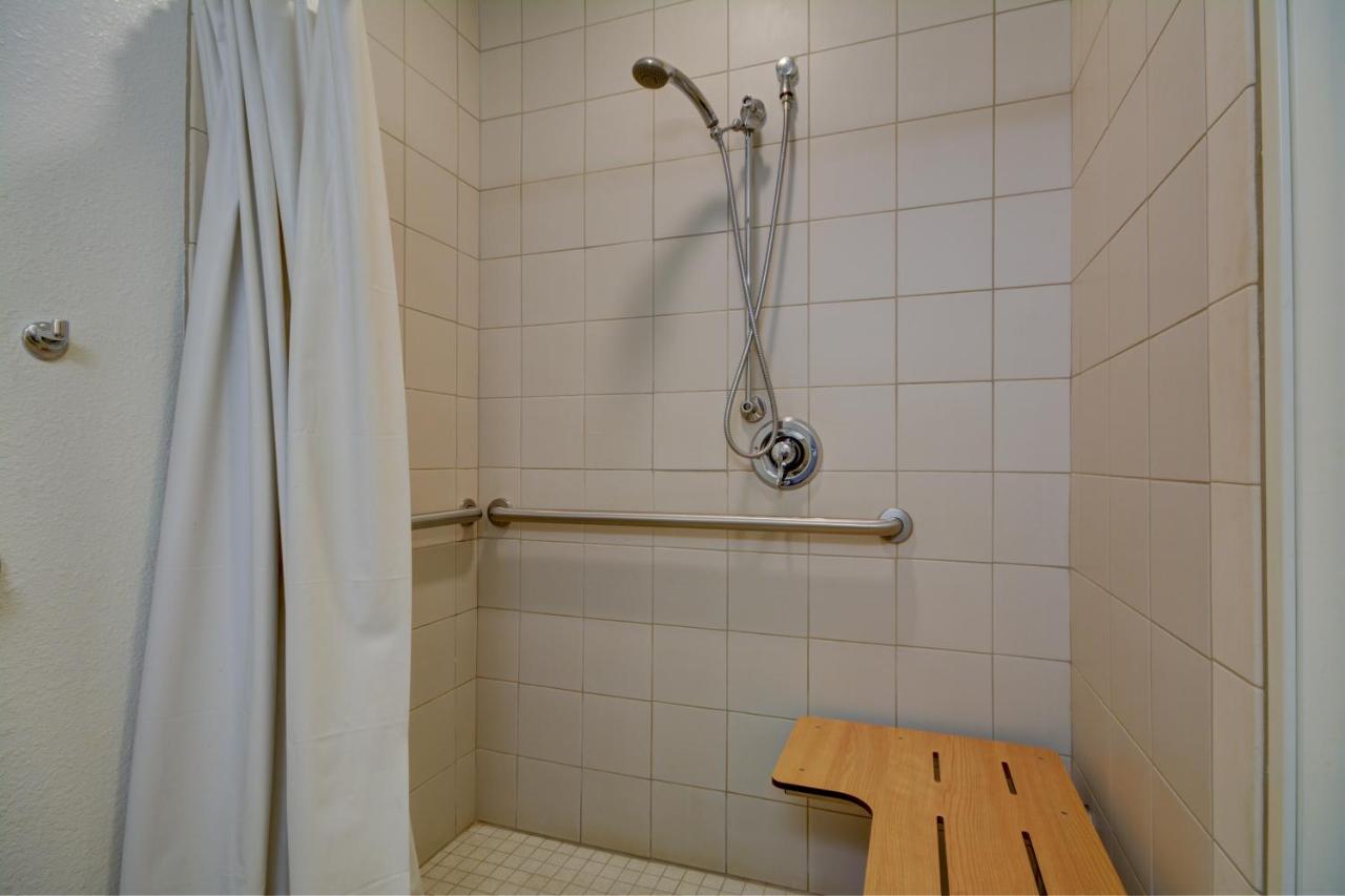 | Studio 6-Mountlake Terrace, WA - Seattle