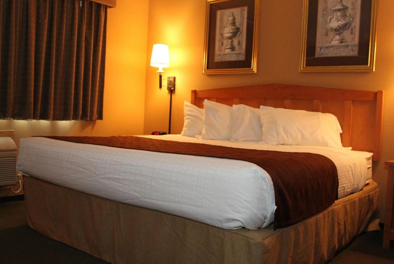 King Room - Non-Smoking at AmericInn by Wyndham Wadena