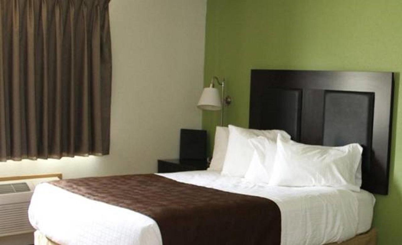 King Room - Non-Smoking at AmericInn by Wyndham Wadena