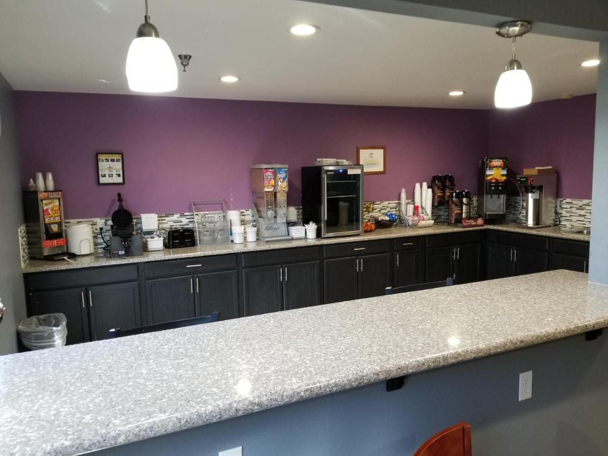 | Super 8 by Wyndham Fort Collins