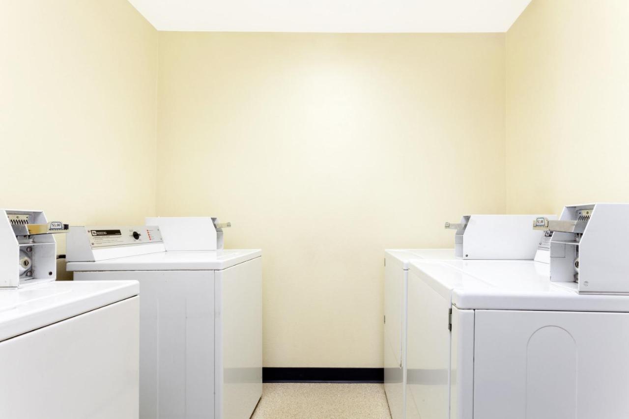 | Days Inn by Wyndham Missoula Airport