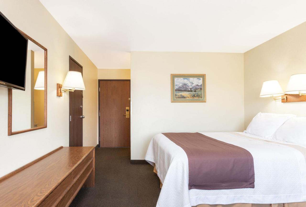 | Days Inn by Wyndham Missoula Airport