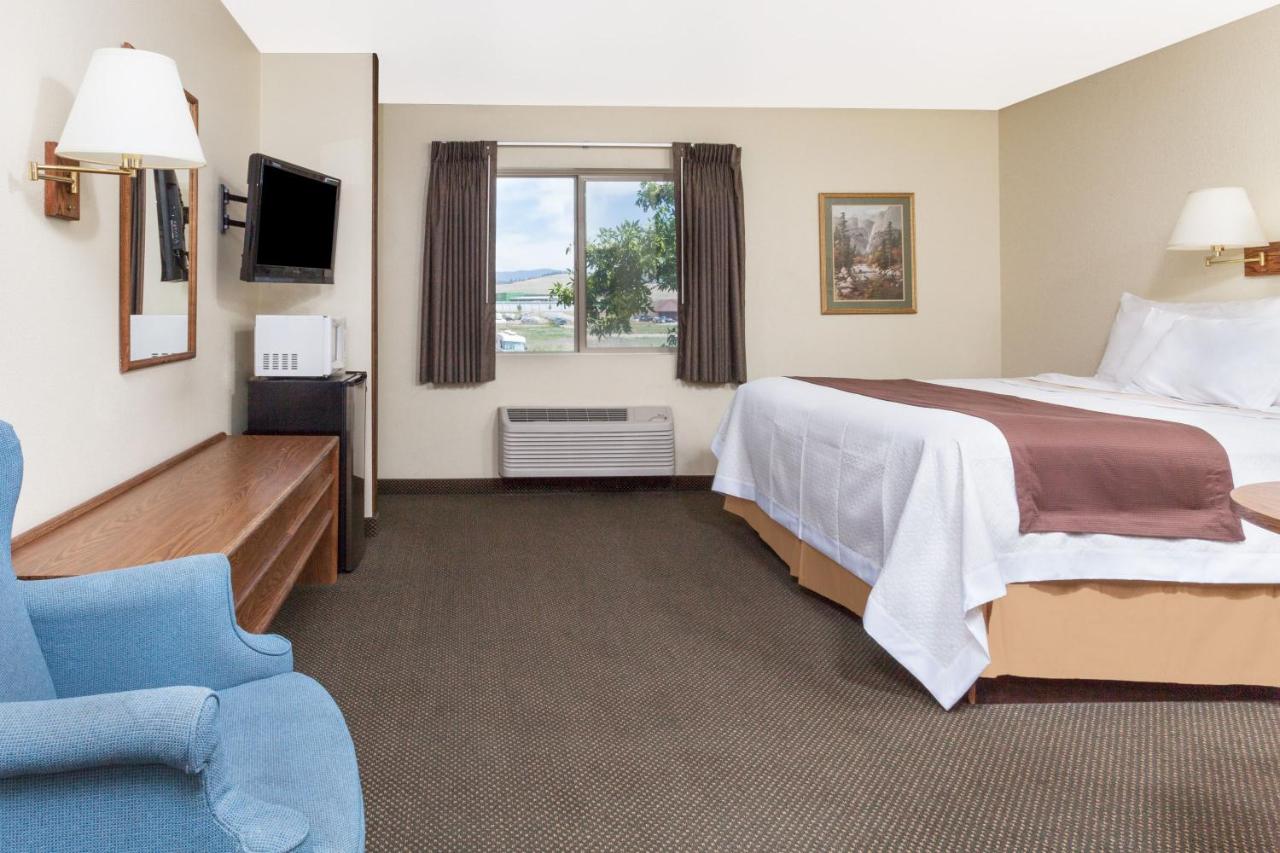 | Days Inn by Wyndham Missoula Airport