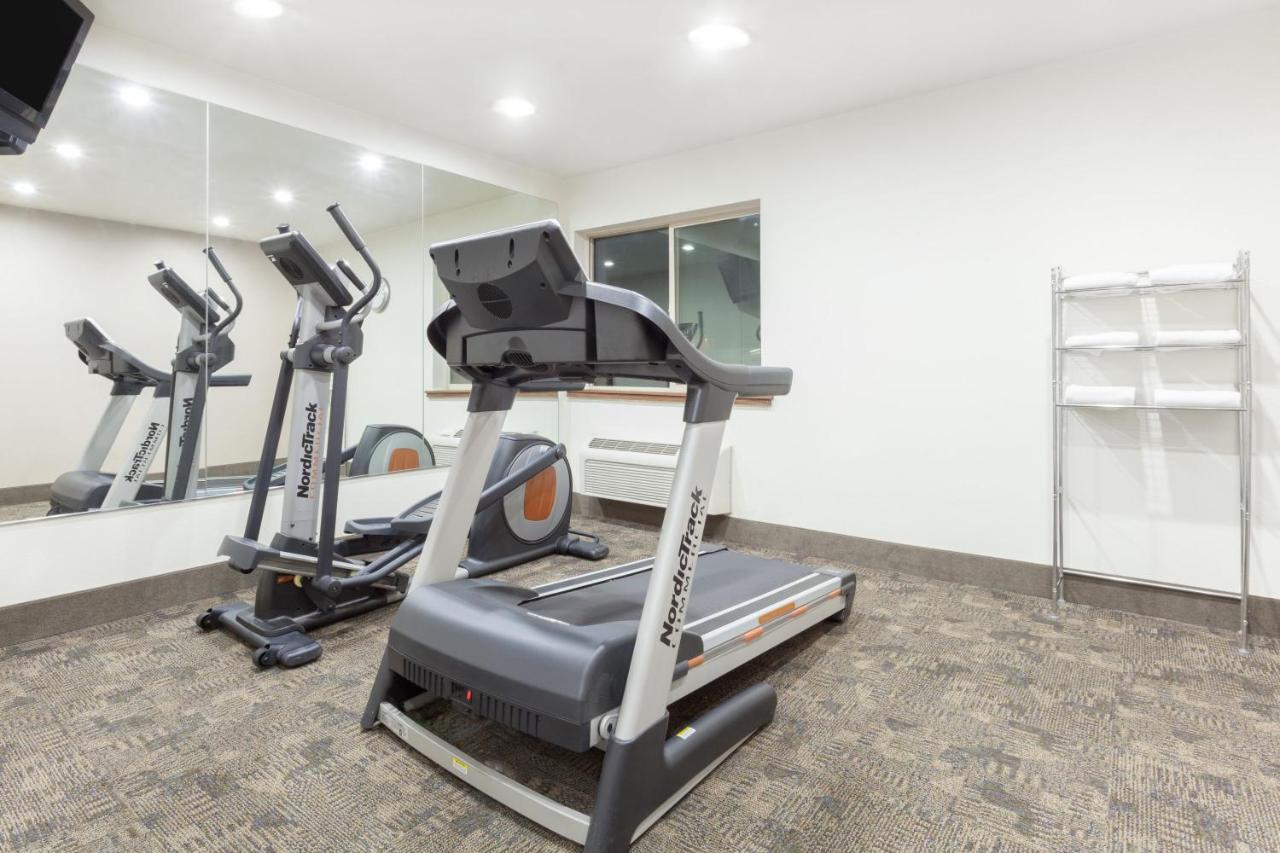 | Days Inn by Wyndham Missoula Airport