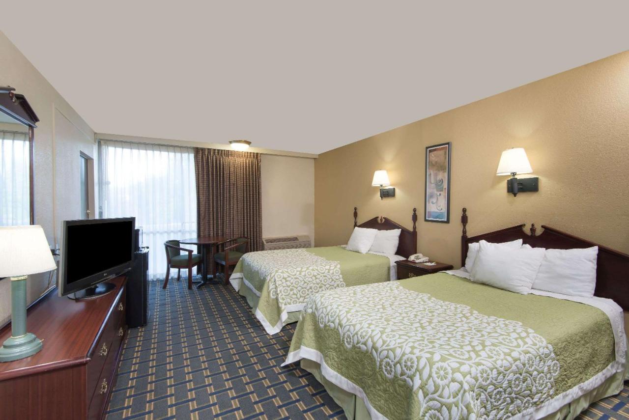 | Days Inn by Wyndham Vernon