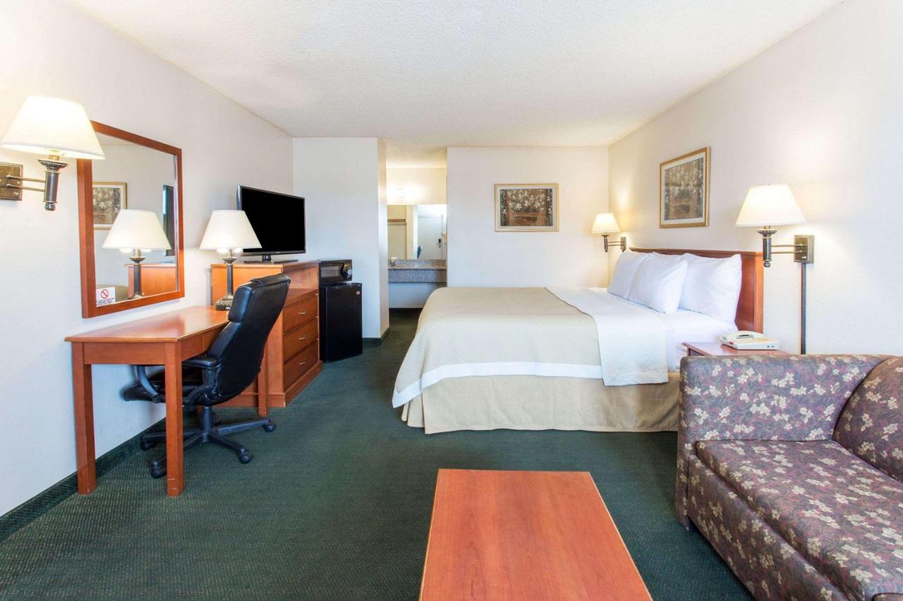 | Travel Inn - Mesa