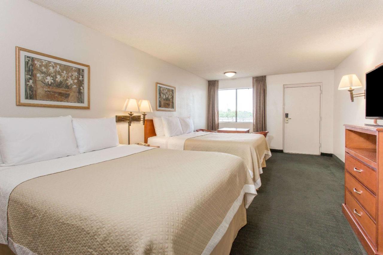 | Travel Inn - Mesa