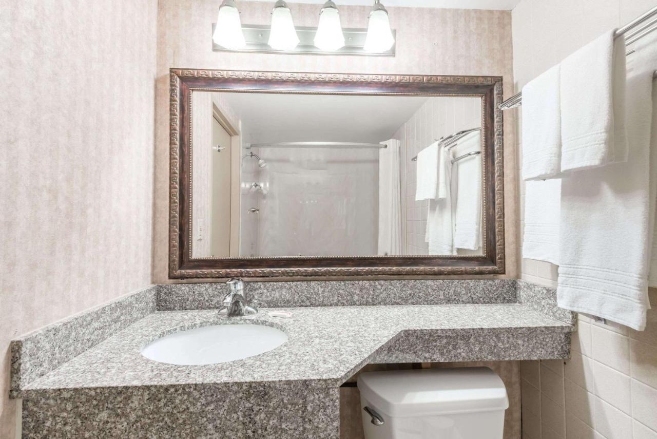 Deluxe Double Room with Two Double Beds - Non-Smoking at Days Inn by Wyndham Niles