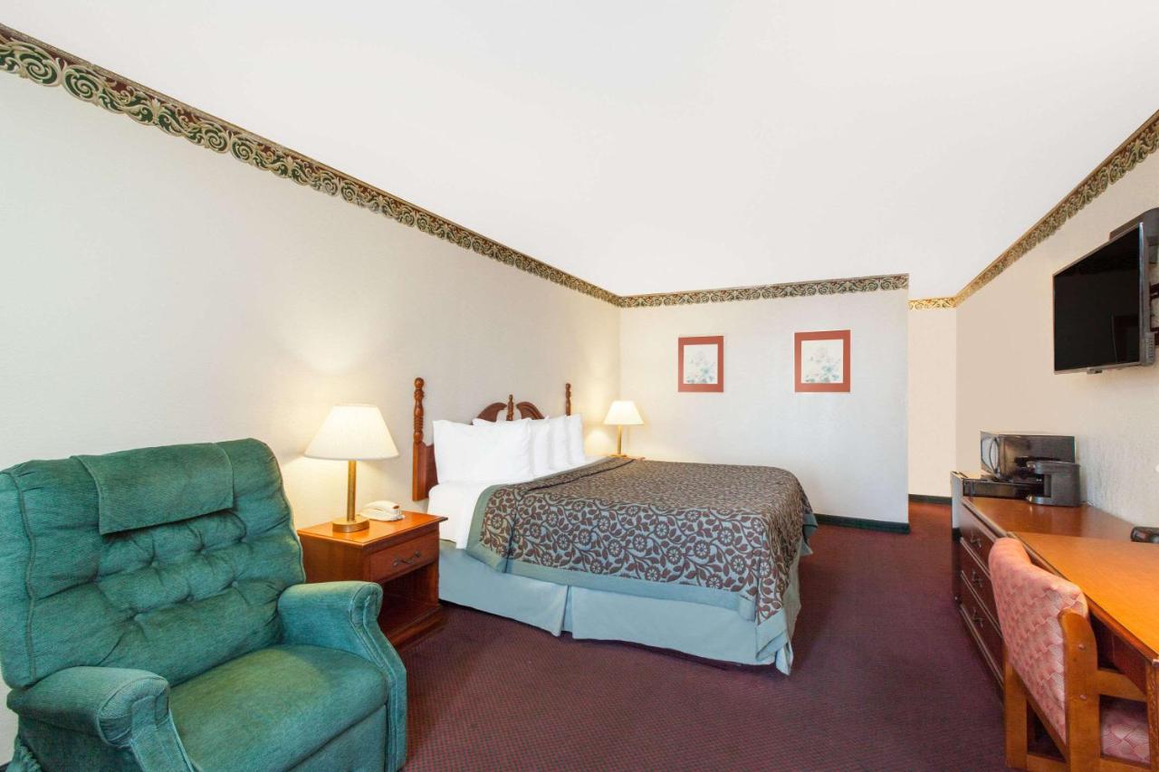 | Days Inn by Wyndham Erick