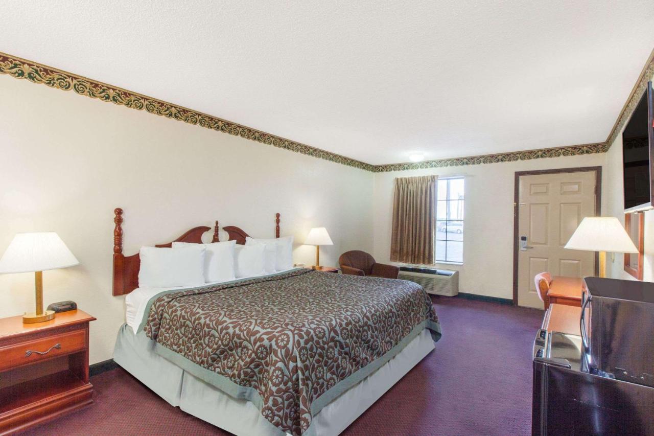 | Days Inn by Wyndham Erick