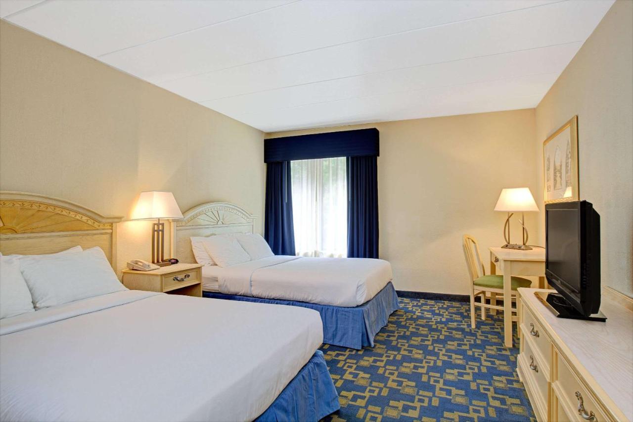 | Days Inn by Wyndham East Windsor/Hightstown