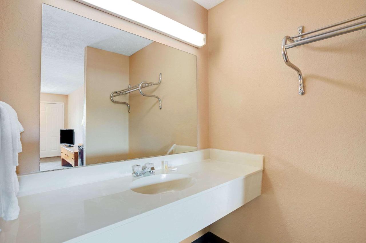  | Days Inn by Wyndham Joelton/Nashville