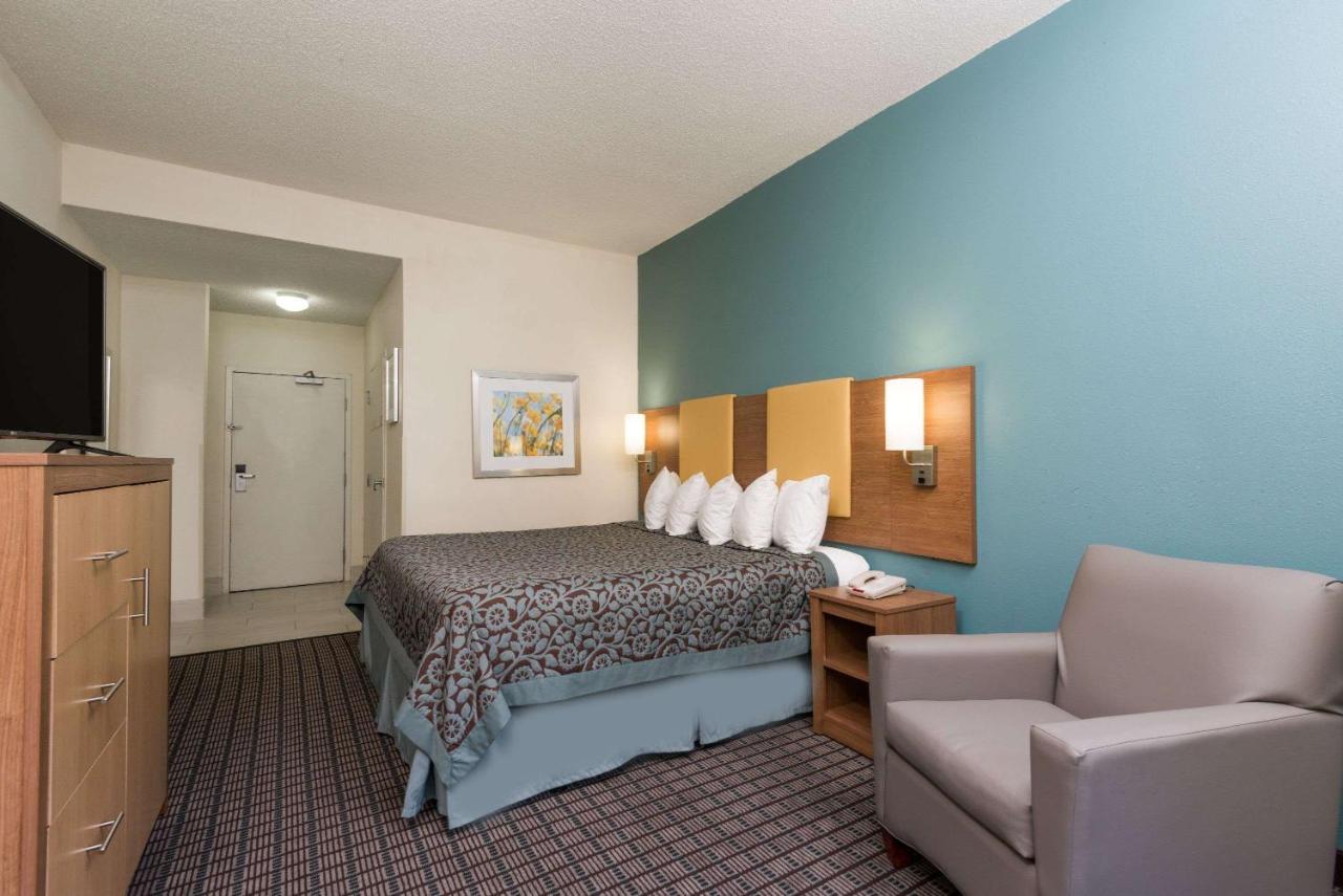 | Days Inn by Wyndham Ashland