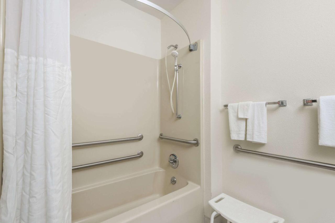 | Days Inn by Wyndham Ashland