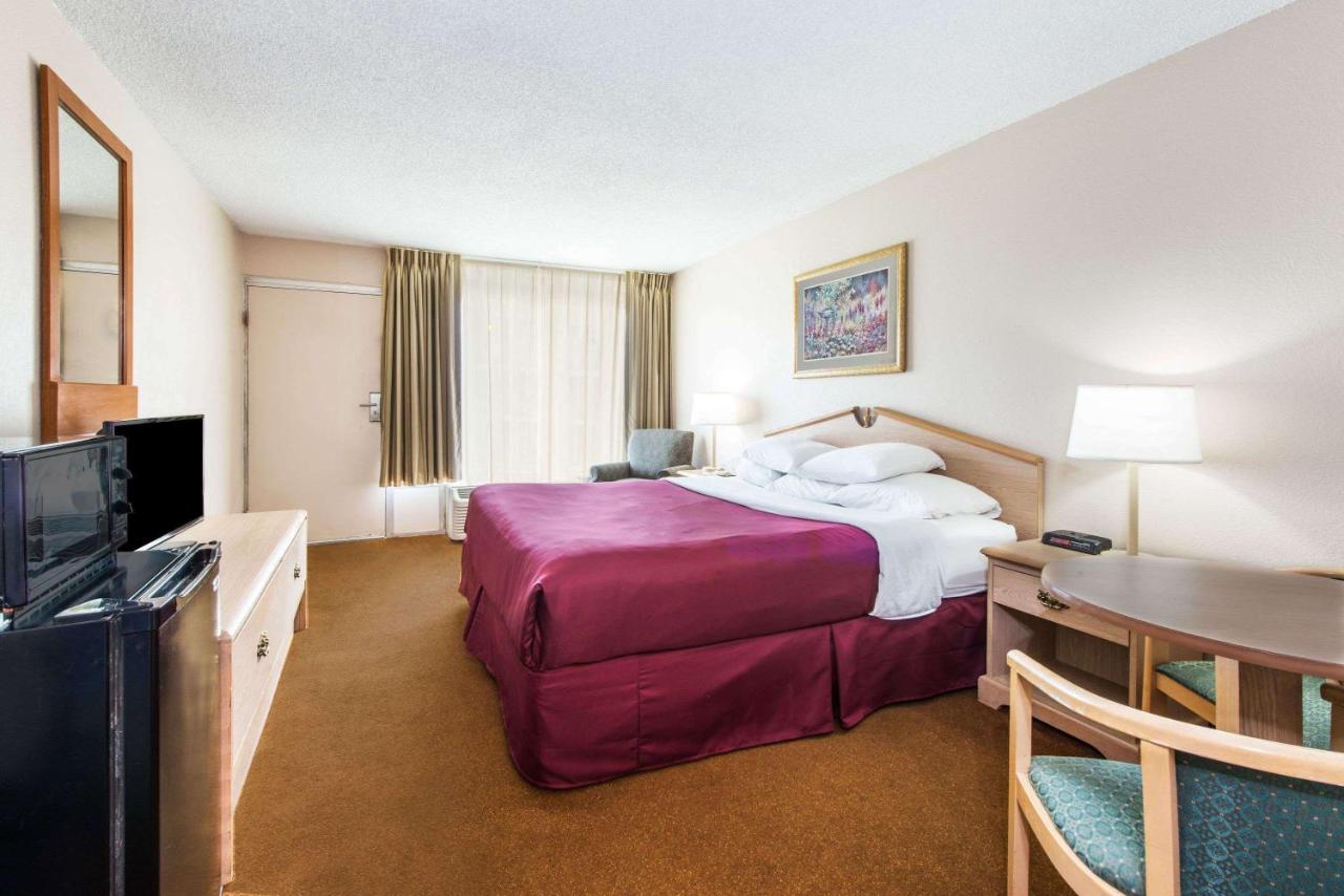  | Days Inn by Wyndham Elizabethtown
