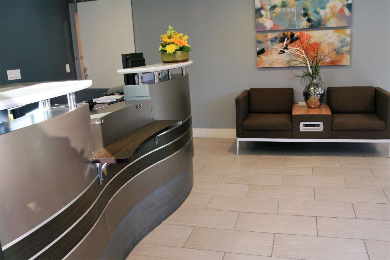 | Days Inn by Wyndham Pinole Berkeley