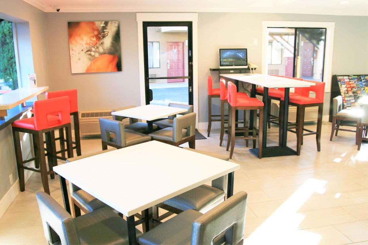 | Days Inn by Wyndham Pinole Berkeley