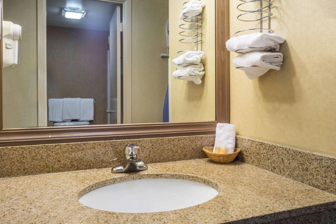 | Days Inn by Wyndham Westminster