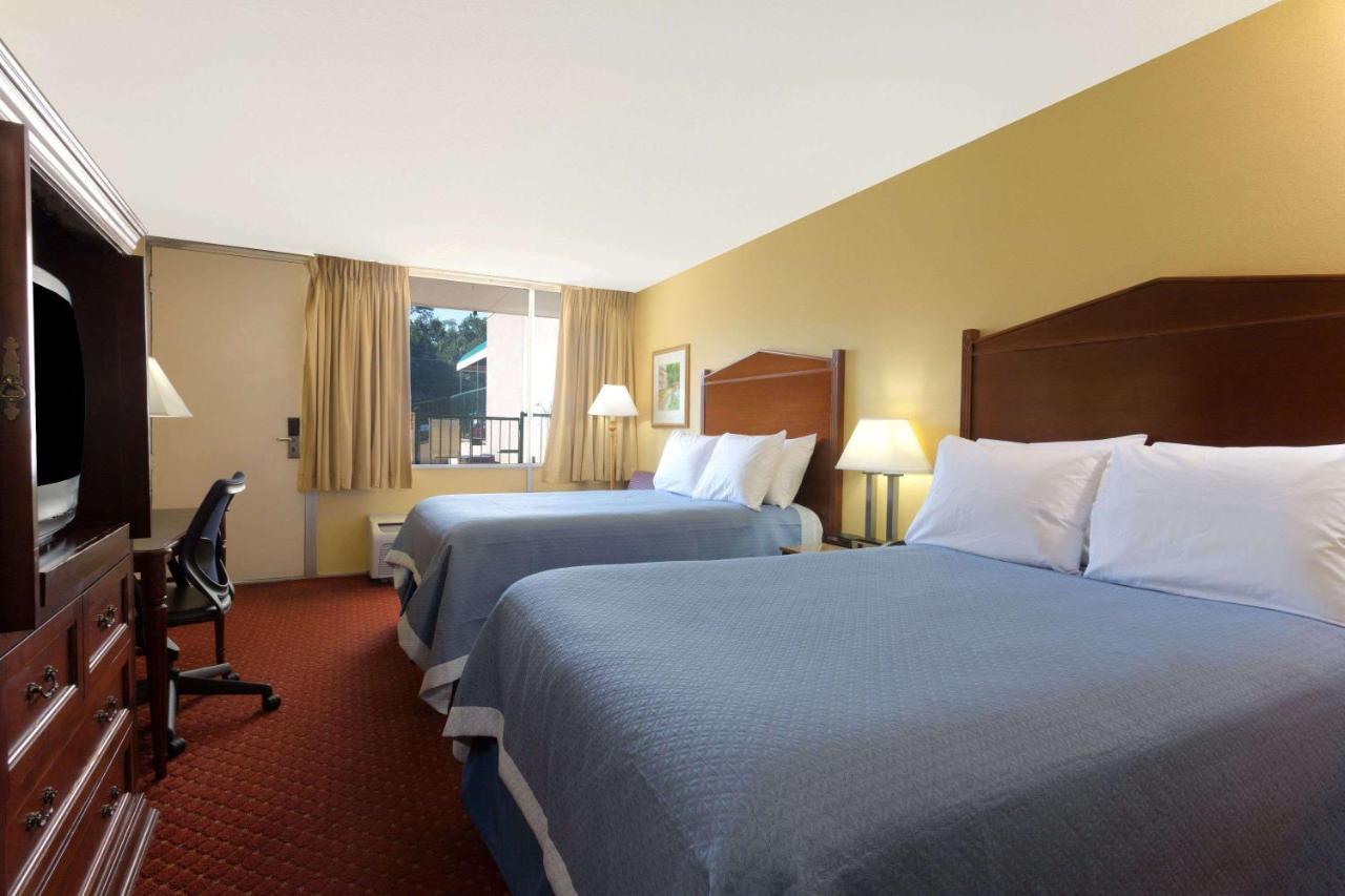 | Days Inn by Wyndham Washington DC/Gateway
