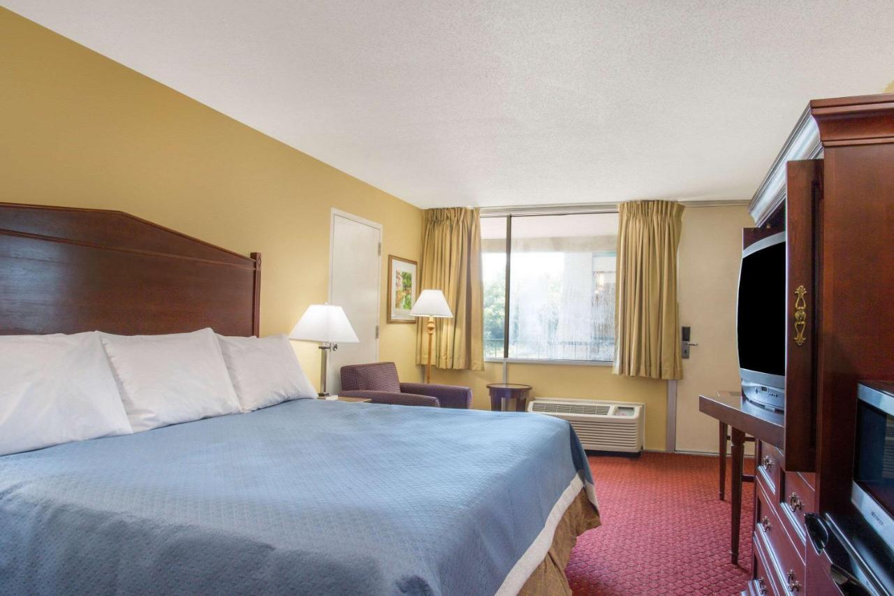 | Days Inn by Wyndham Washington DC/Gateway
