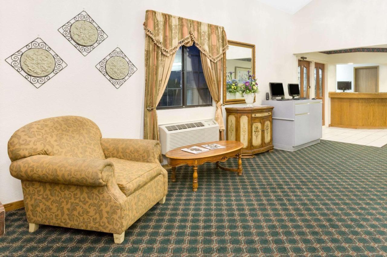 | Days Inn by Wyndham Concordia
