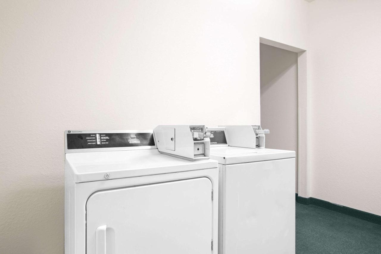 | Days Inn by Wyndham Butler