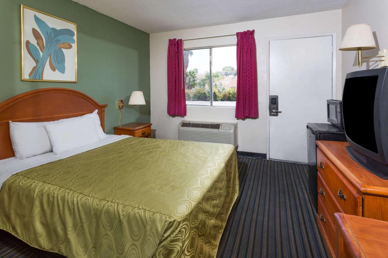 King Room - Smoking  at Days Inn by Wyndham in San Bernardino