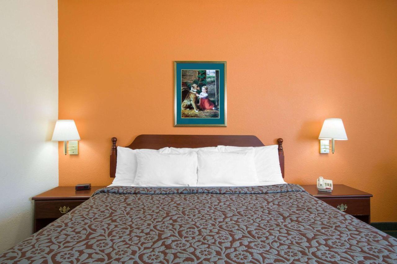 | Days Inn by Wyndham Butler