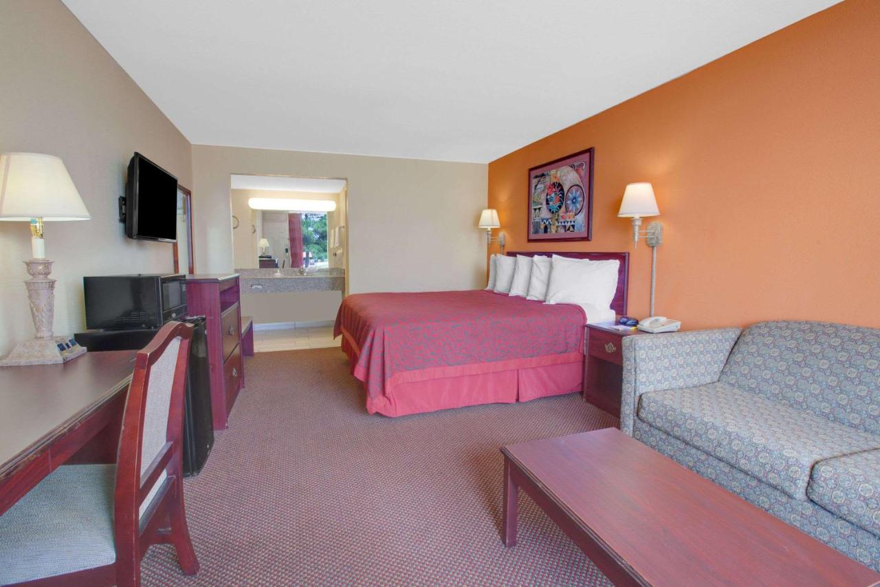 | Days Inn by Wyndham Okemah